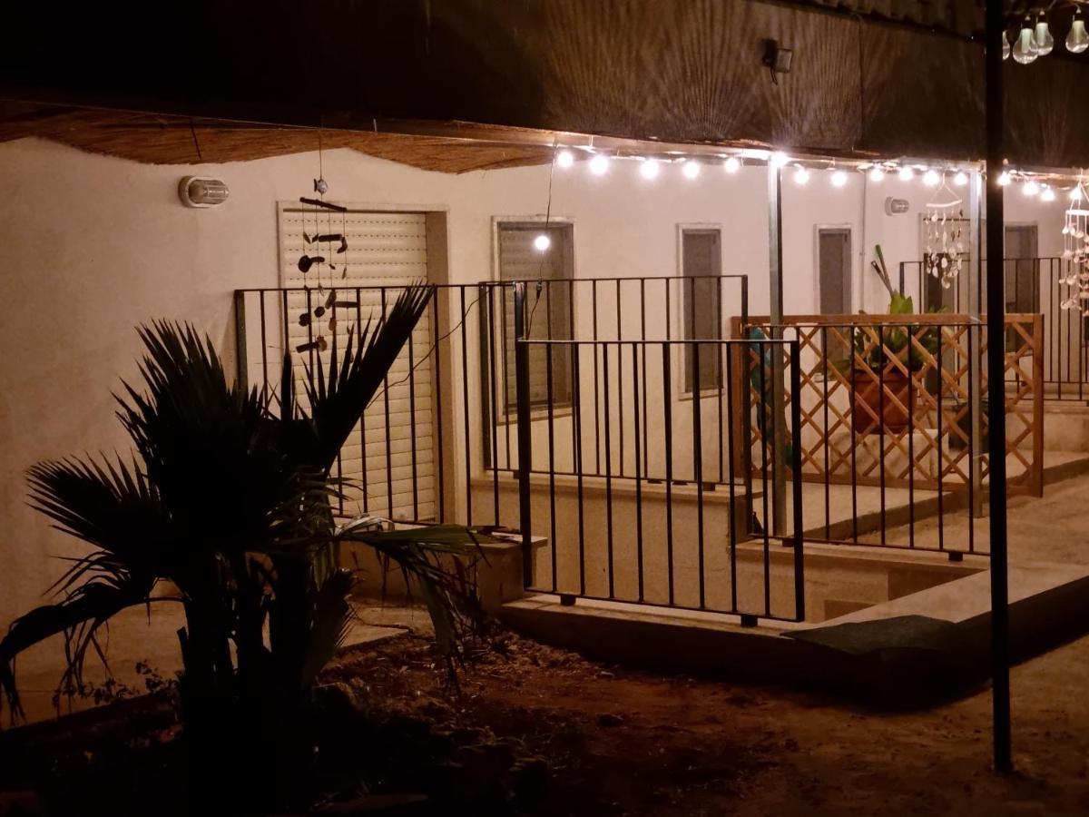 Le Case Di Pat - Palms Home Сан Пиетро ин Беваня Екстериор снимка